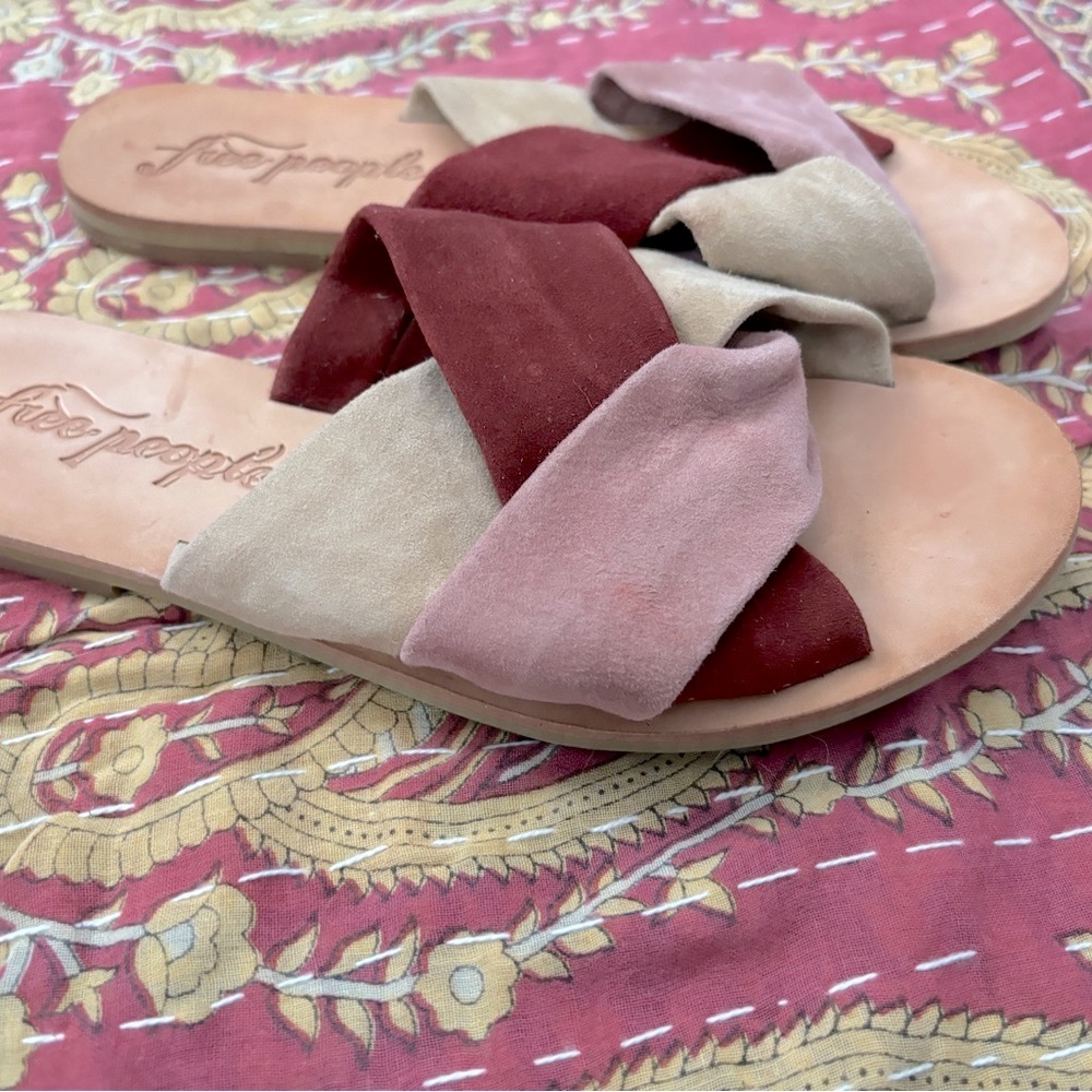 Free People tri color slides size 36/ 6